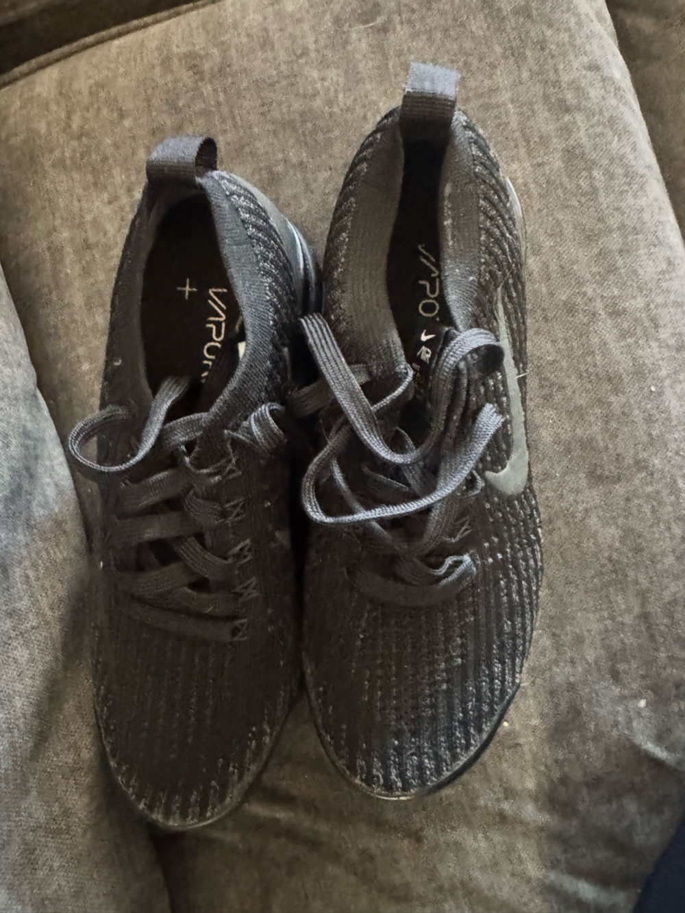 Nike Black Vapormax flyknit - Picture 3 of 7